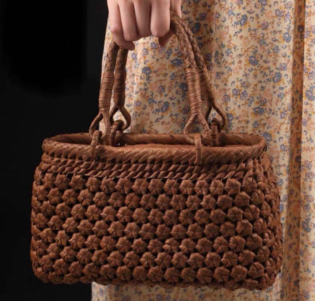 新品　山葡萄かごバッグ 手提げ 保存袋付き 人気の定番 素敵　翌日発送