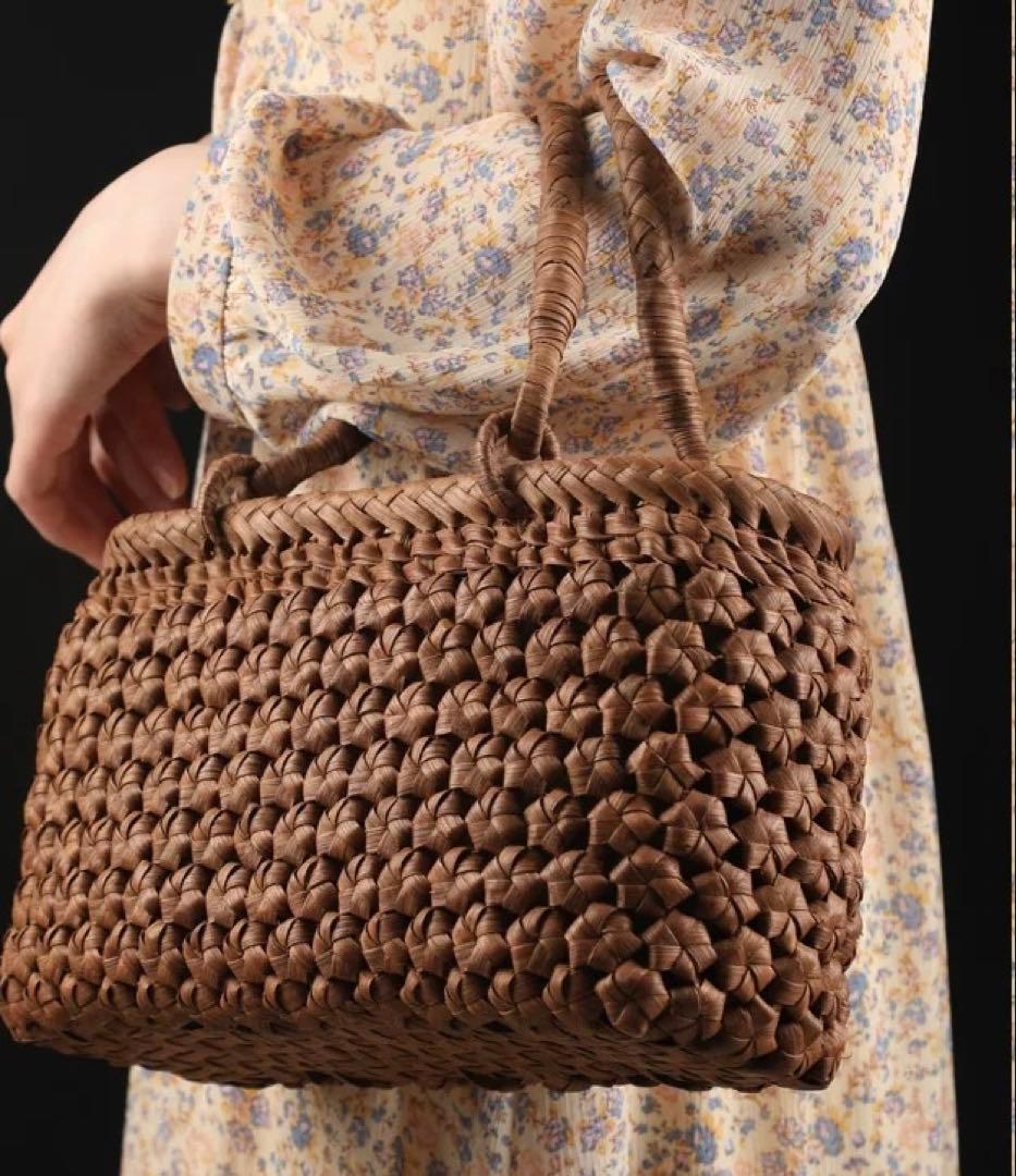 新品　山葡萄かごバッグ 手提げ 保存袋付き 人気の定番 素敵　翌日発送