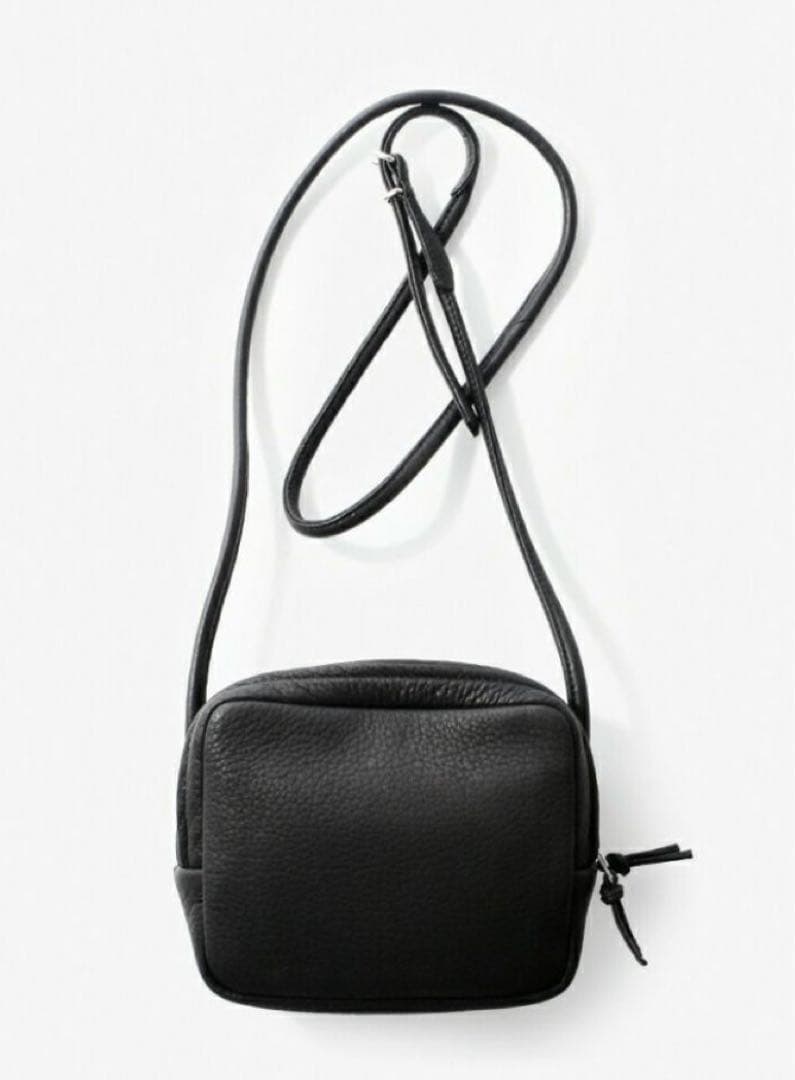 アエタ　Aeta SQUARE ショルダーバッグ(W16㎝ H14㎝D7㎝)