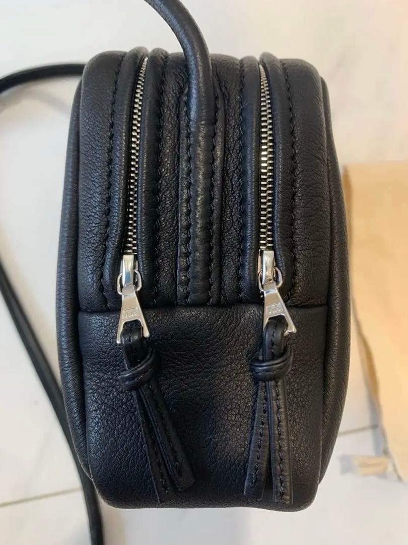 アエタ　Aeta SQUARE ショルダーバッグ(W16㎝ H14㎝D7㎝)