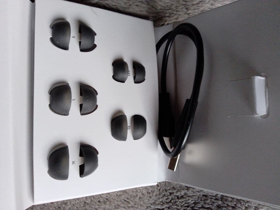 Liberty 5 ワイヤレスイヤホン ブラック 充電ケース付き