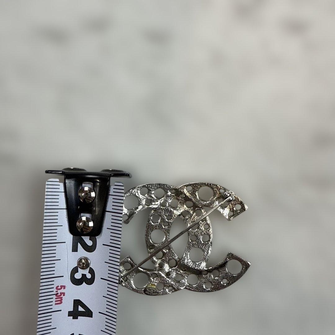 CHANELシャネル　ブローチ　クリアストーン　ココマーク　シルバーカラー