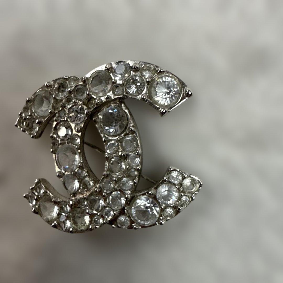 CHANELシャネル　ブローチ　クリアストーン　ココマーク　シルバーカラー