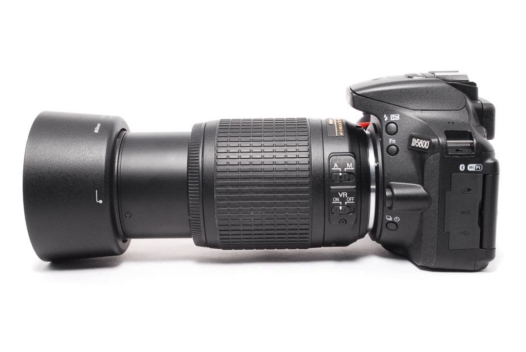 WiFiで楽々転送◆Nikon D5600◆一眼レフカメラ◆ショット数5710！