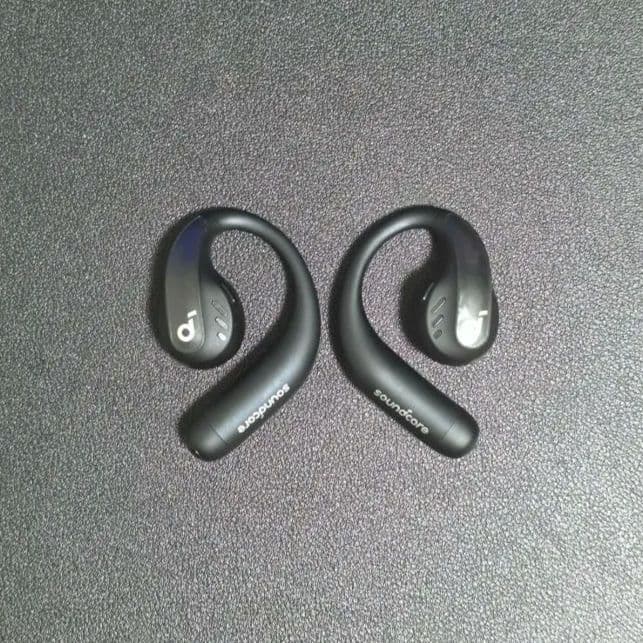 イヤホン Soundcore AeroFit Pro Anker