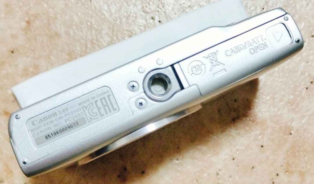 CANON IXY 200　デジタルカメラ　ジャンク