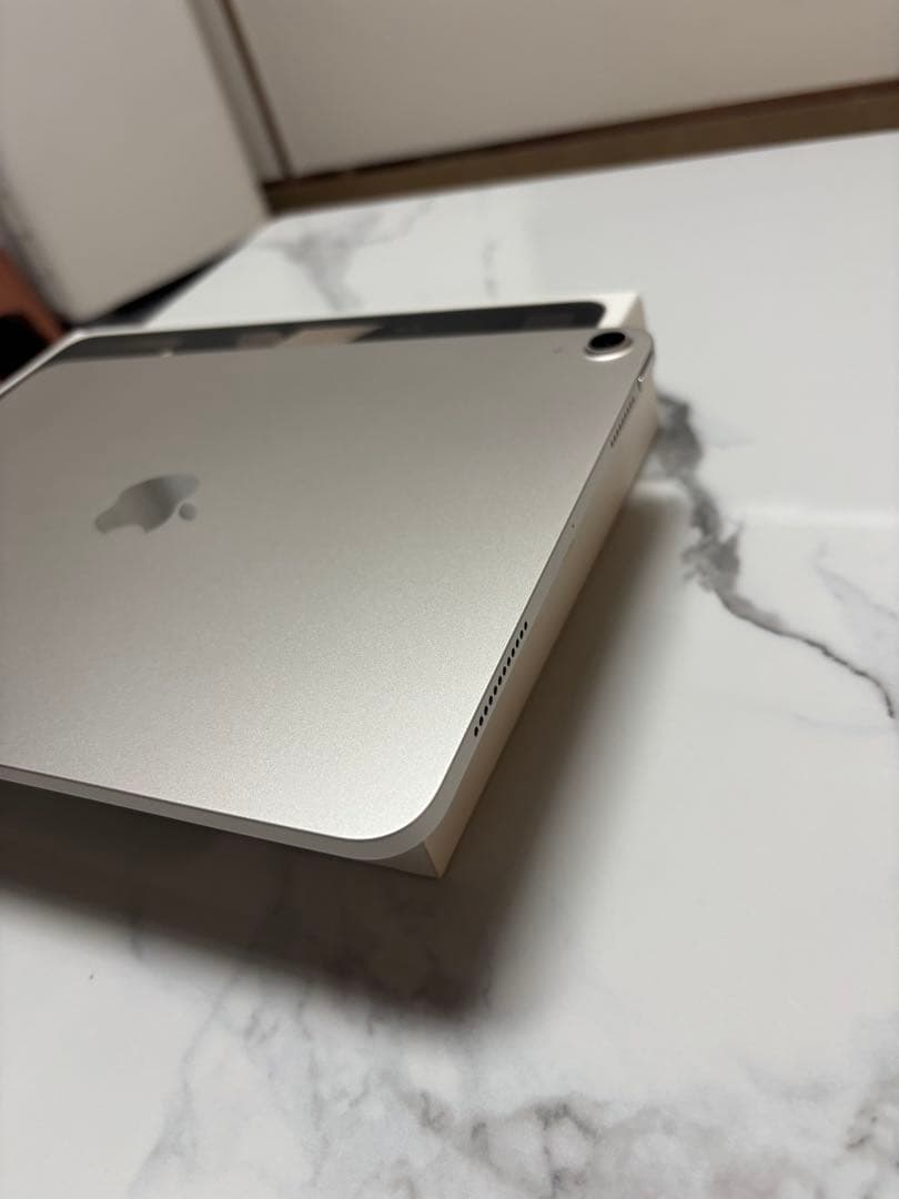 iPad Air第5世代スターライト256GB￼ Wi-Fiモデル