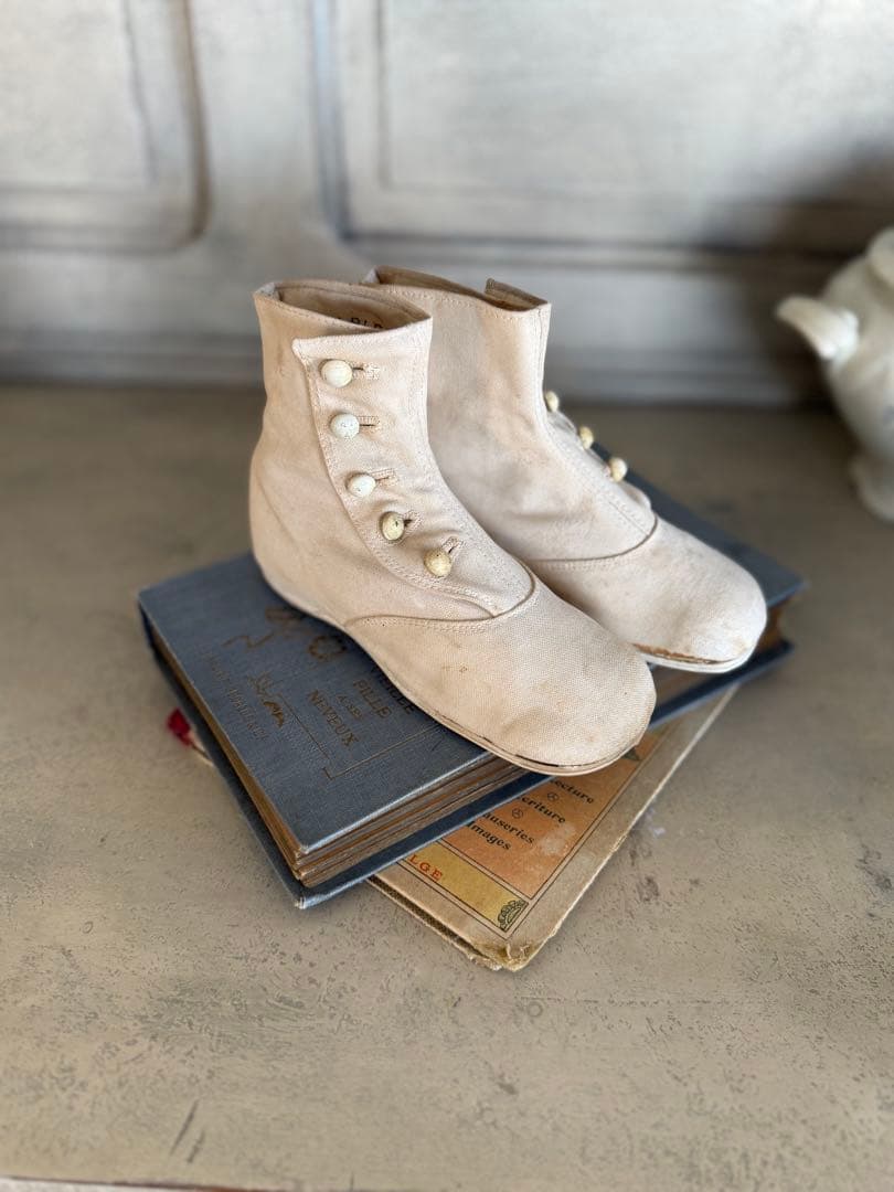 フランスアンティーク子供用ガール用ホワイトボタンブーツ