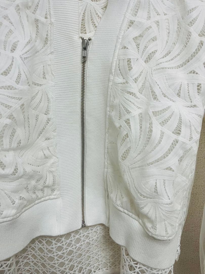 AULA AILA ホワイトレースブルゾン　日曜までSALE