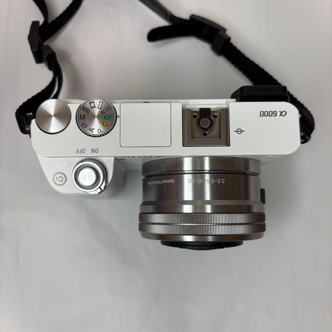 SONY α‬6000 ホワイト ミラーレス一眼 望遠レンズ付き