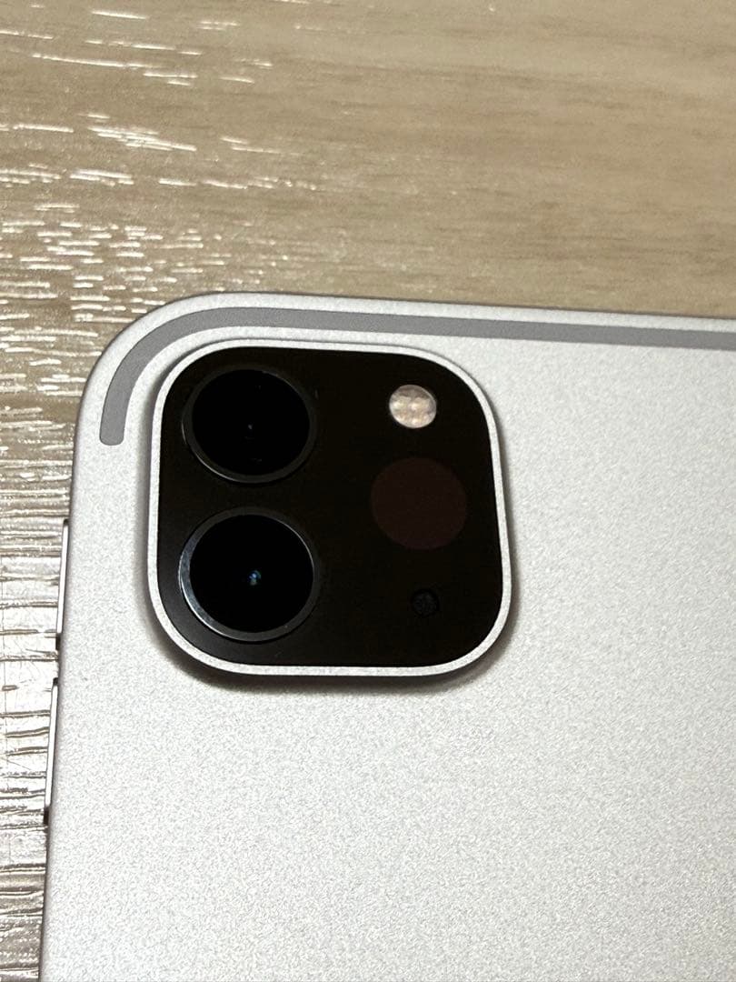 Apple iPad Pro 11インチ シルバー バッテリー最大容量100%