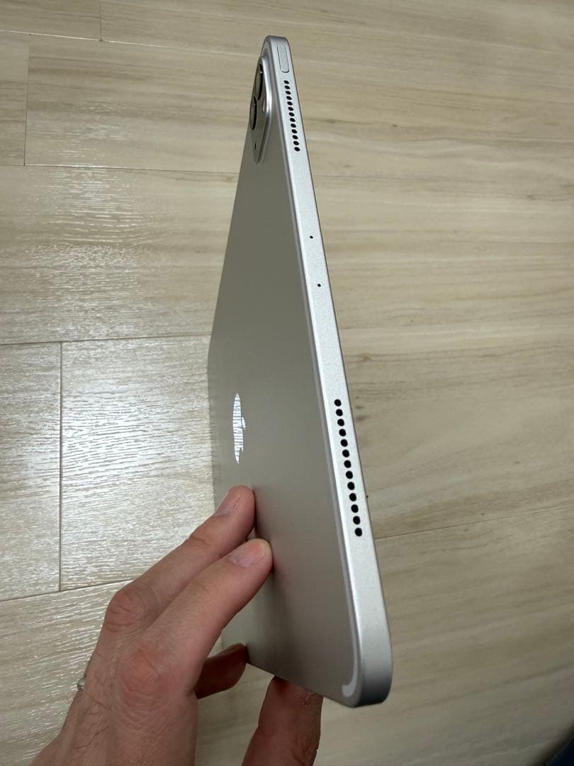 Apple iPad Pro 11インチ シルバー バッテリー最大容量100%