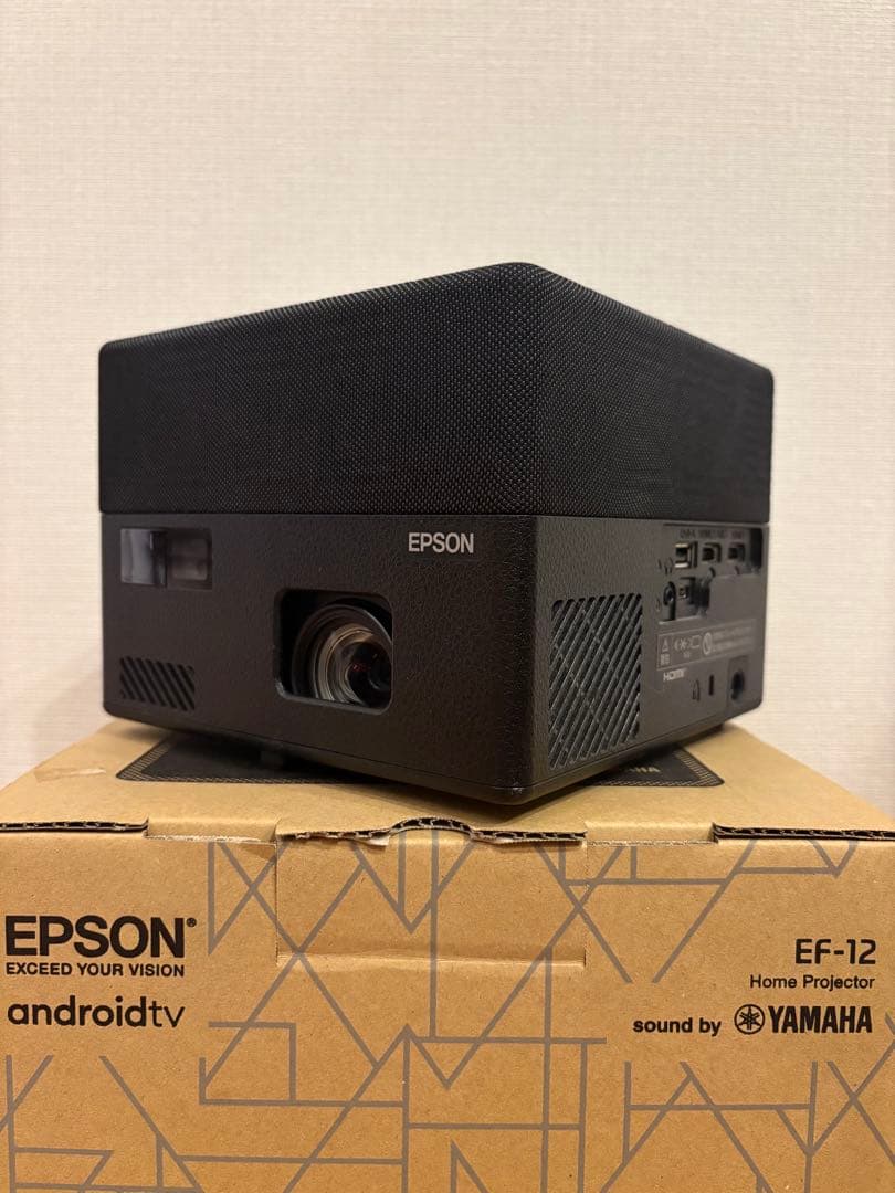 EPSON EF-12 プロジェクター