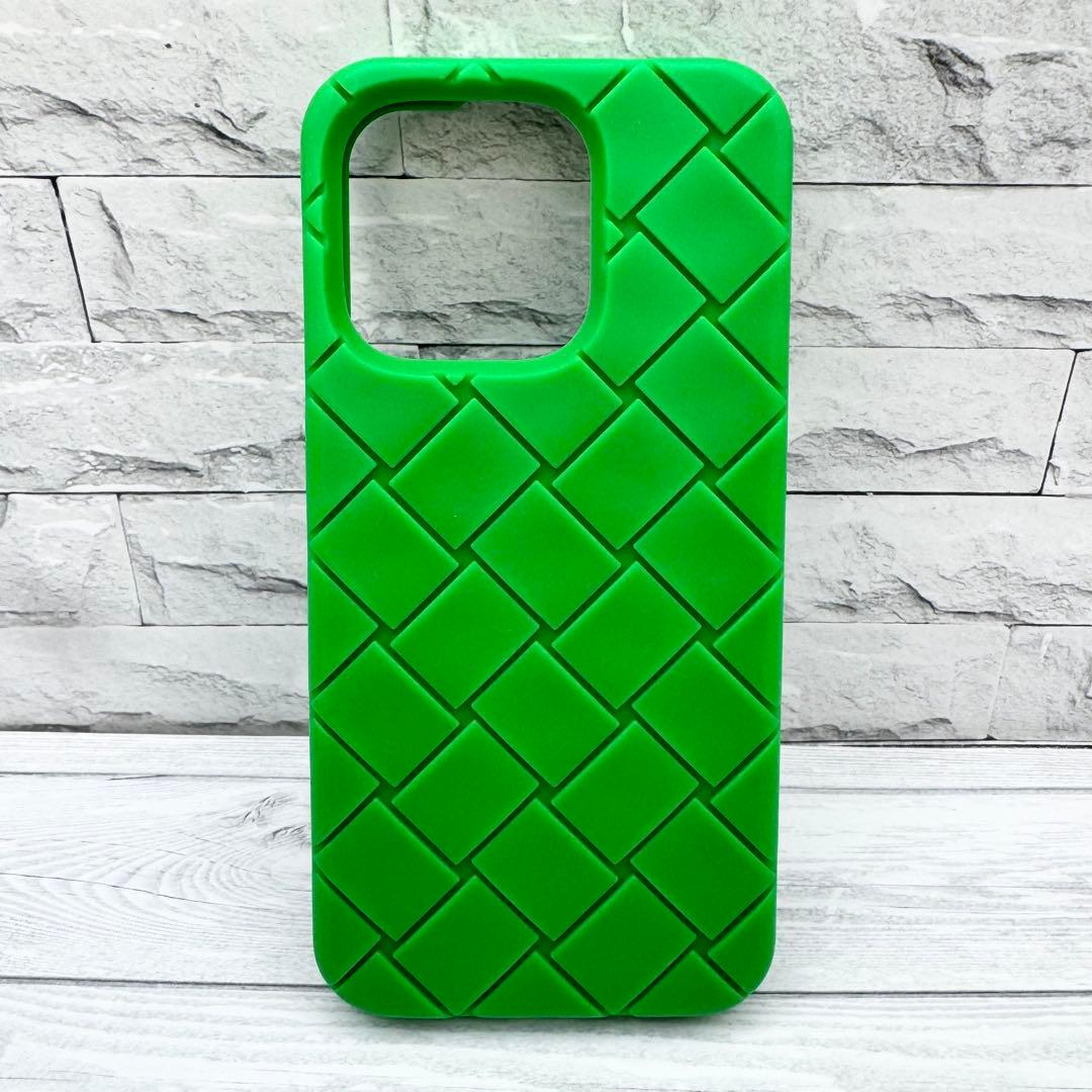 【極美品】ボッテガヴェネタ iPhone16 pro ケース イントレチャート