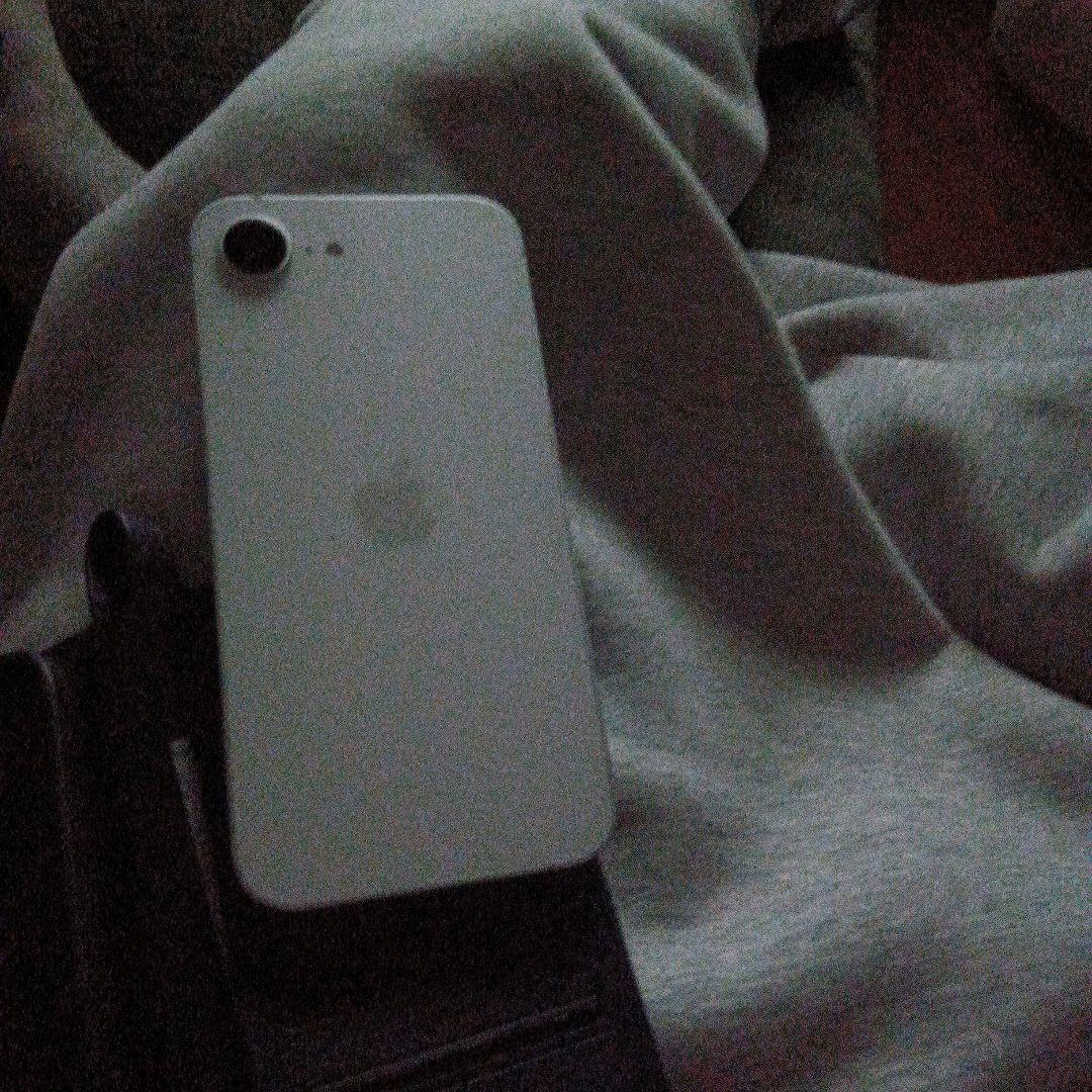 Apple iPhone 16eホワイト 128GB 本体