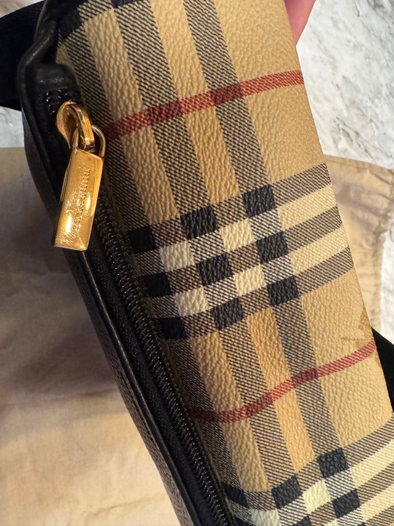 Burberry London ブラック ショルダーバッグ