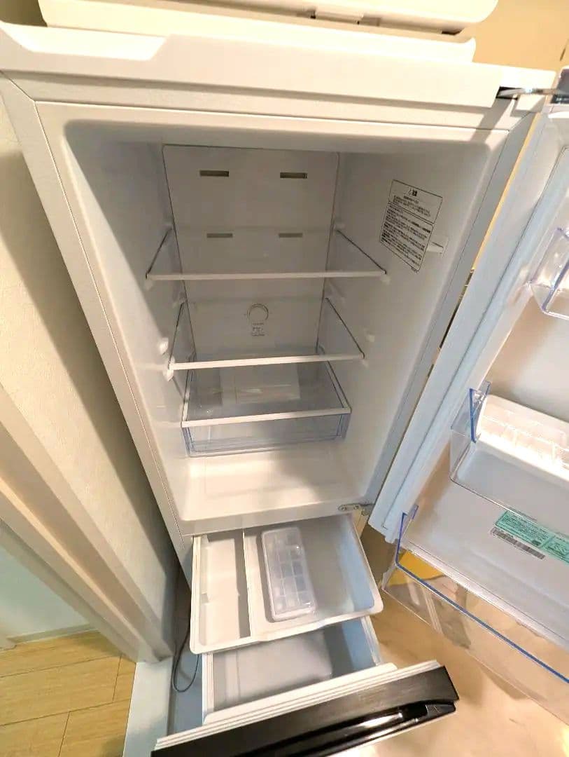【美品】Hisense 冷蔵庫 162L ホワイト HR-D16F