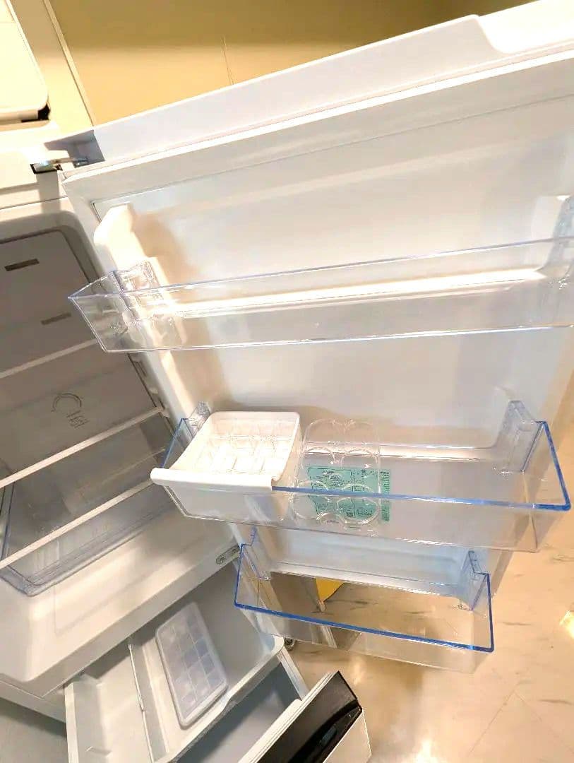 【美品】Hisense 冷蔵庫 162L ホワイト HR-D16F