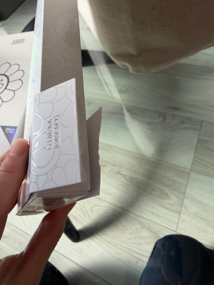 Cassetify 村上隆スペシャルエディションフラワースマホケース