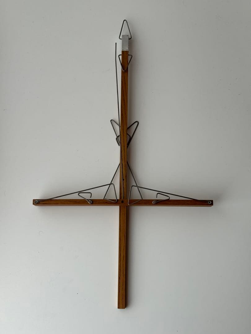 chikuni book on the wall チクニ