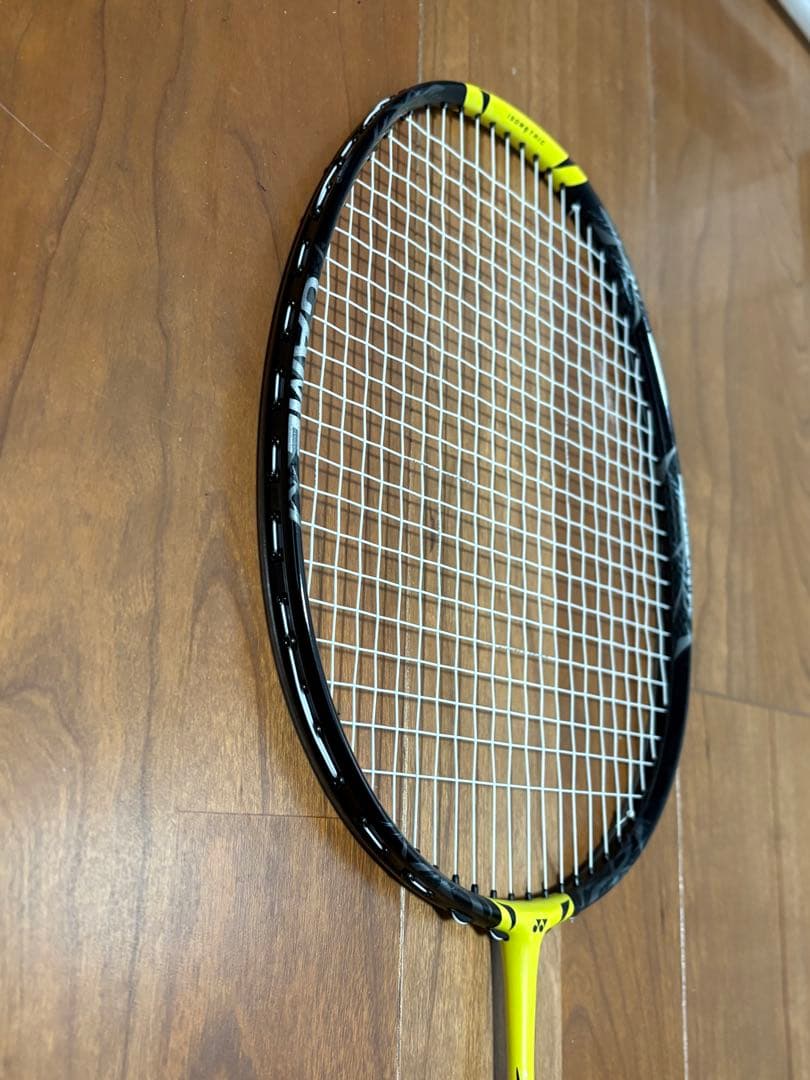 【美品】YONEX バドミントンラケット NANOFLARE 1000 GAME