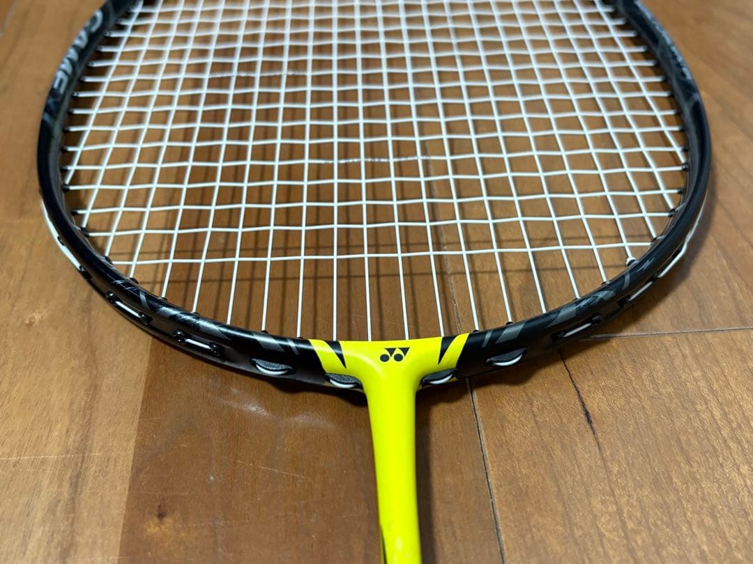 【美品】YONEX バドミントンラケット NANOFLARE 1000 GAME