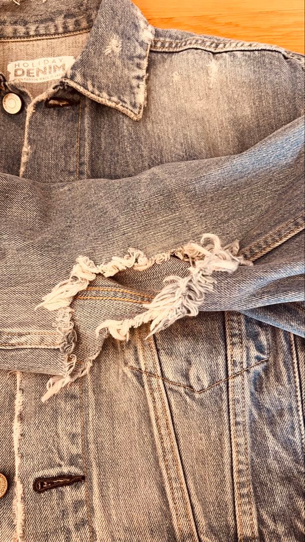 holiday ダメージデニムジャケット