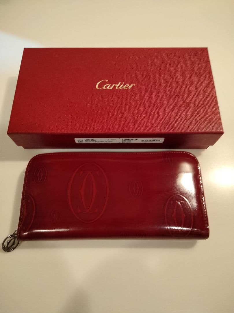 Cartier レッド 長財布 箱付き