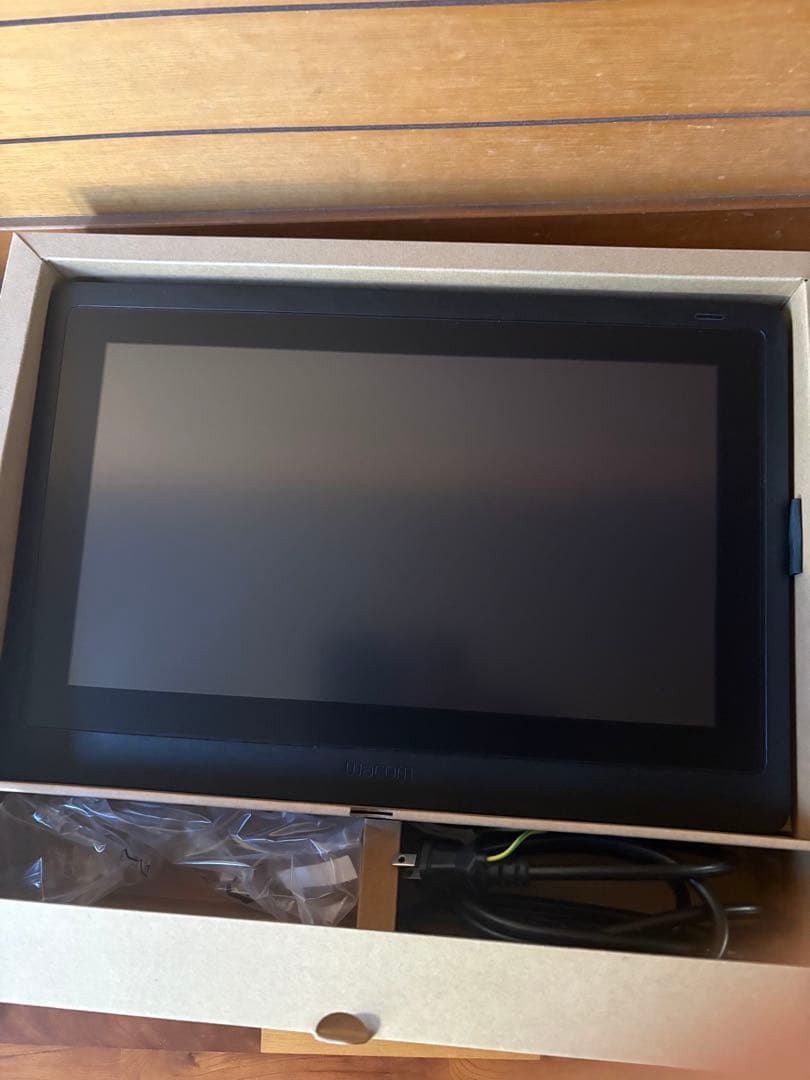 Wacom Cintiq 16 液晶ペンタブレット 本体