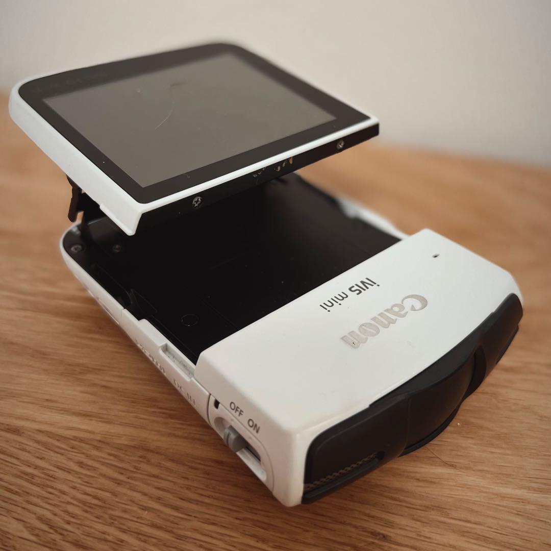 極希少【Canon】iVIS mini 超広角ビデオカメラ バッテリー2個