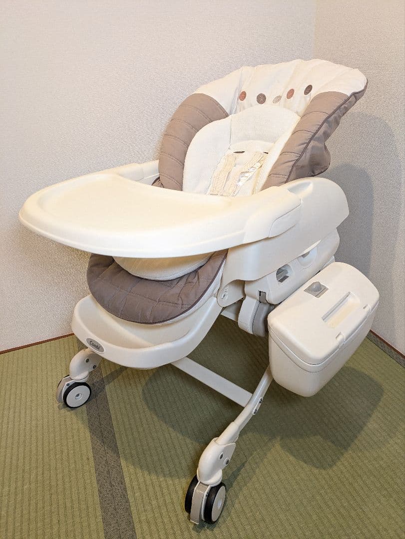 combi ネムリラ AUTO SWING エッグショック コンビ