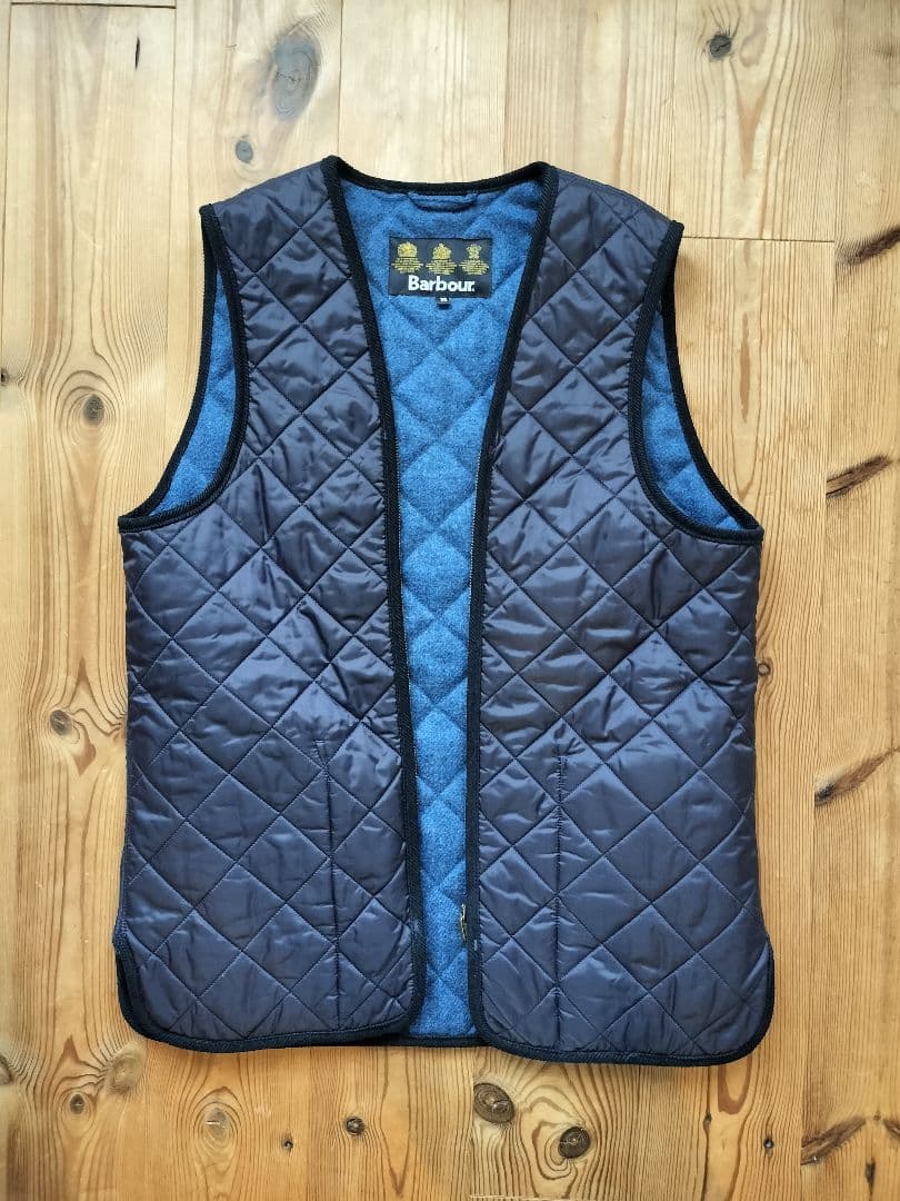 barbour リバーシブルキルティングベストネイビー　38