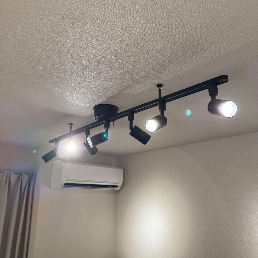 共同照明　ダクトレール1.5m＋スポットライト×8個