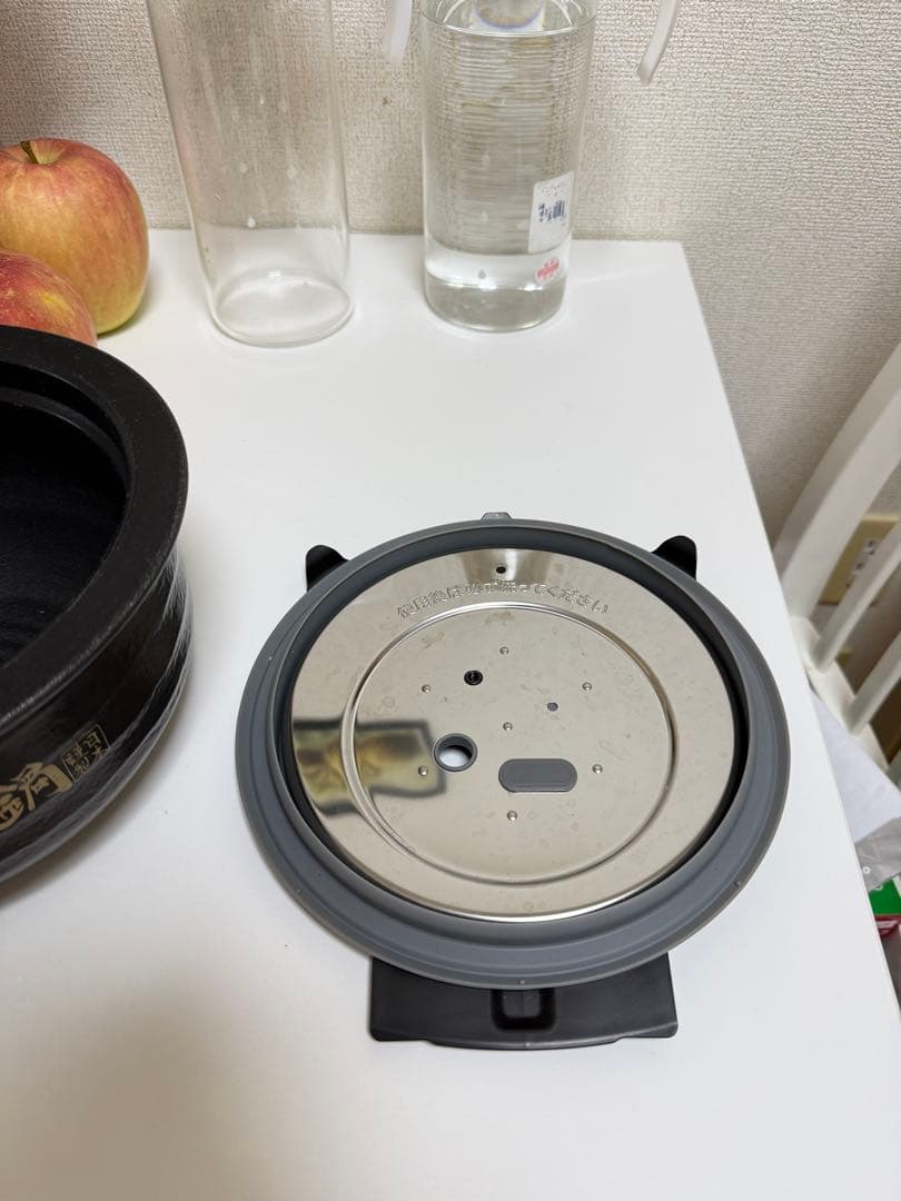 JPL-S100の内釜、内ぶた、2点セットです。