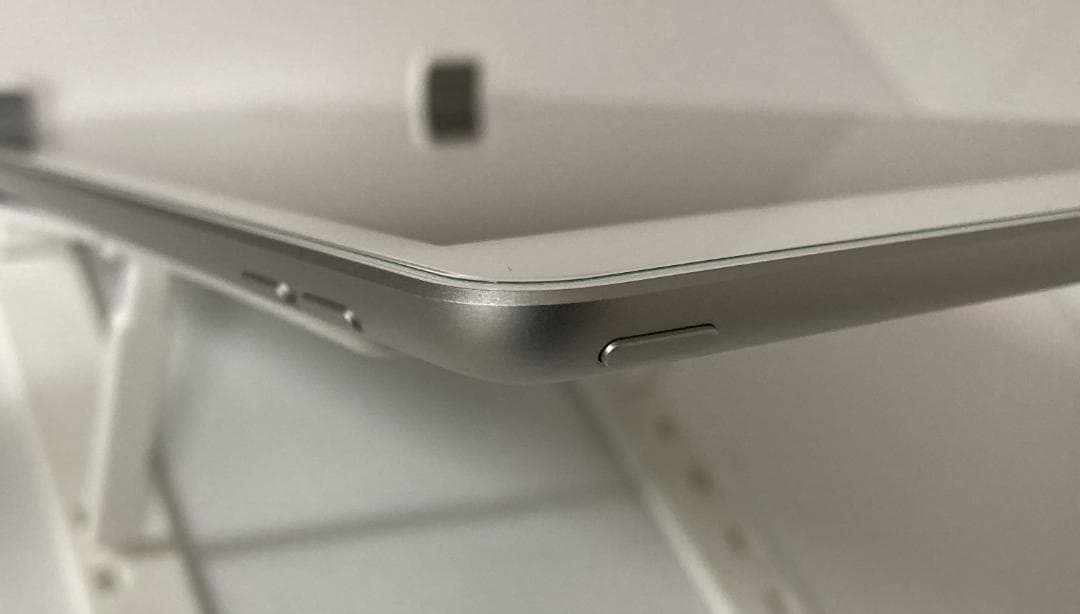 Apple iPad 第8世代 Wi-Fi 32GB シルバー