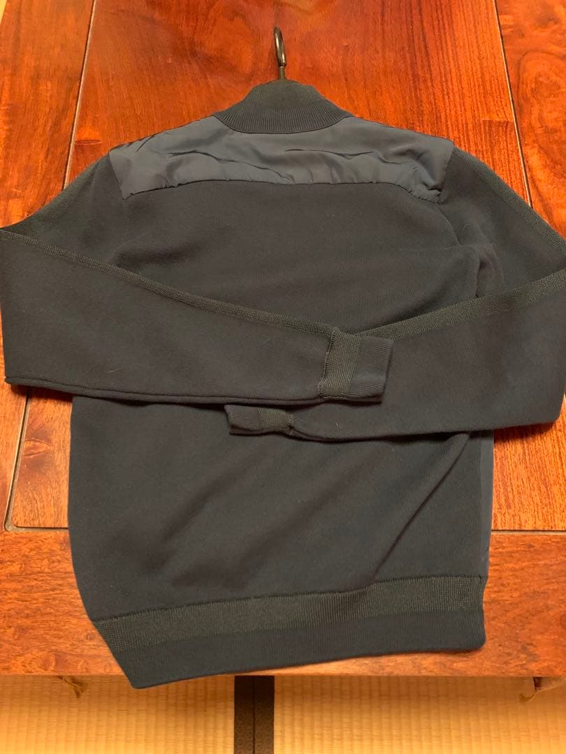 Hugo Bossブルゾン　購入希望価格に値下げしました