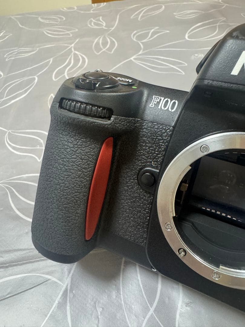 【美品 ジャンク】Nikon ニコン F100 ボディ