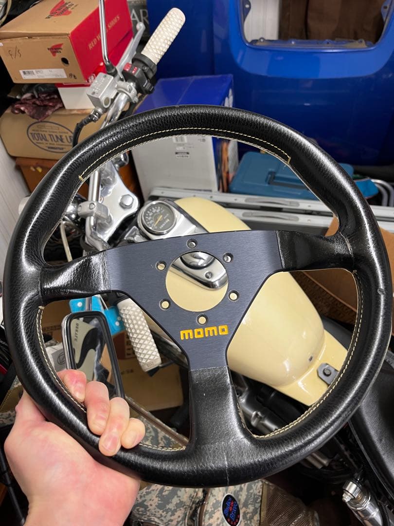 momo スポーツハンドル 320mm