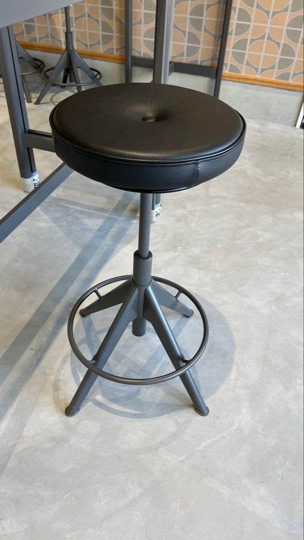 美品 一脚 イケア IKEA TROLLBERGET トロルベルゲット 1脚