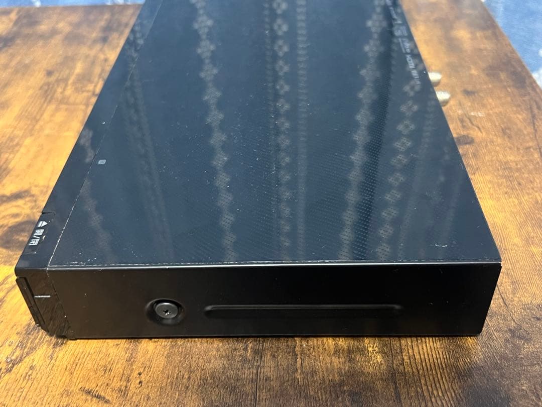 パナソニック　ブルーレイレコーダー DMR-BZT810