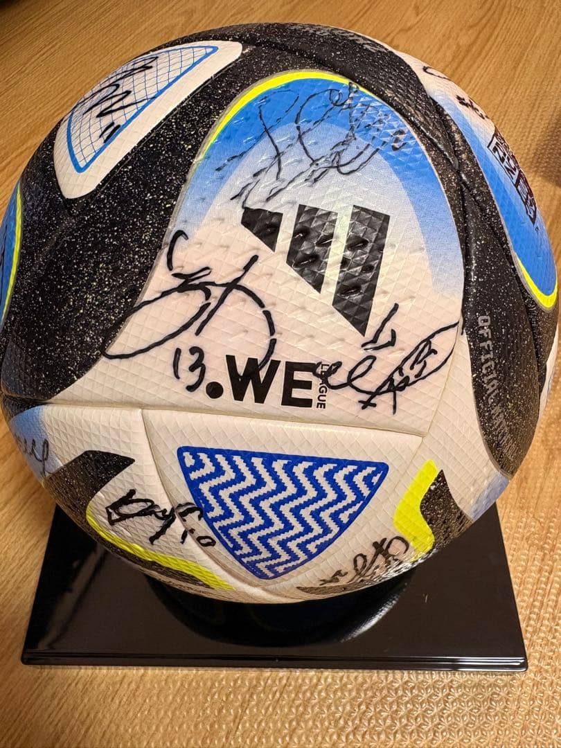 ジェフレディース選手サイン入り　公式試合球