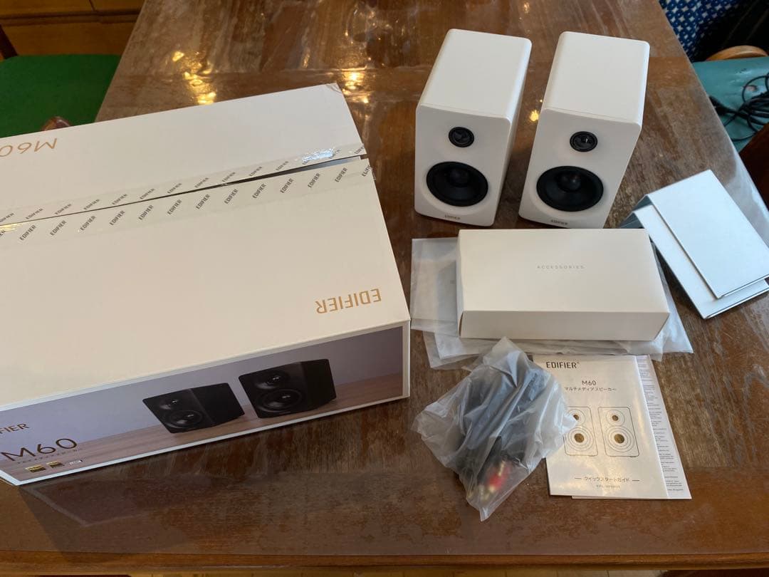 EDIFIER M60 ホワイト スピーカー