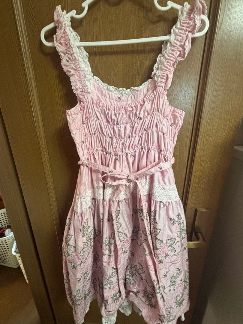 BABY いちご刺繍ジャンパースカート