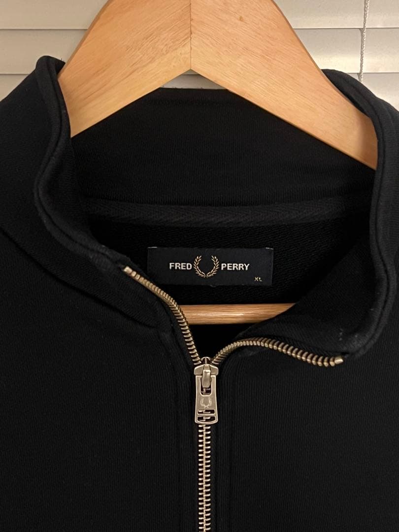 フレッドペリー　ハーフジップ