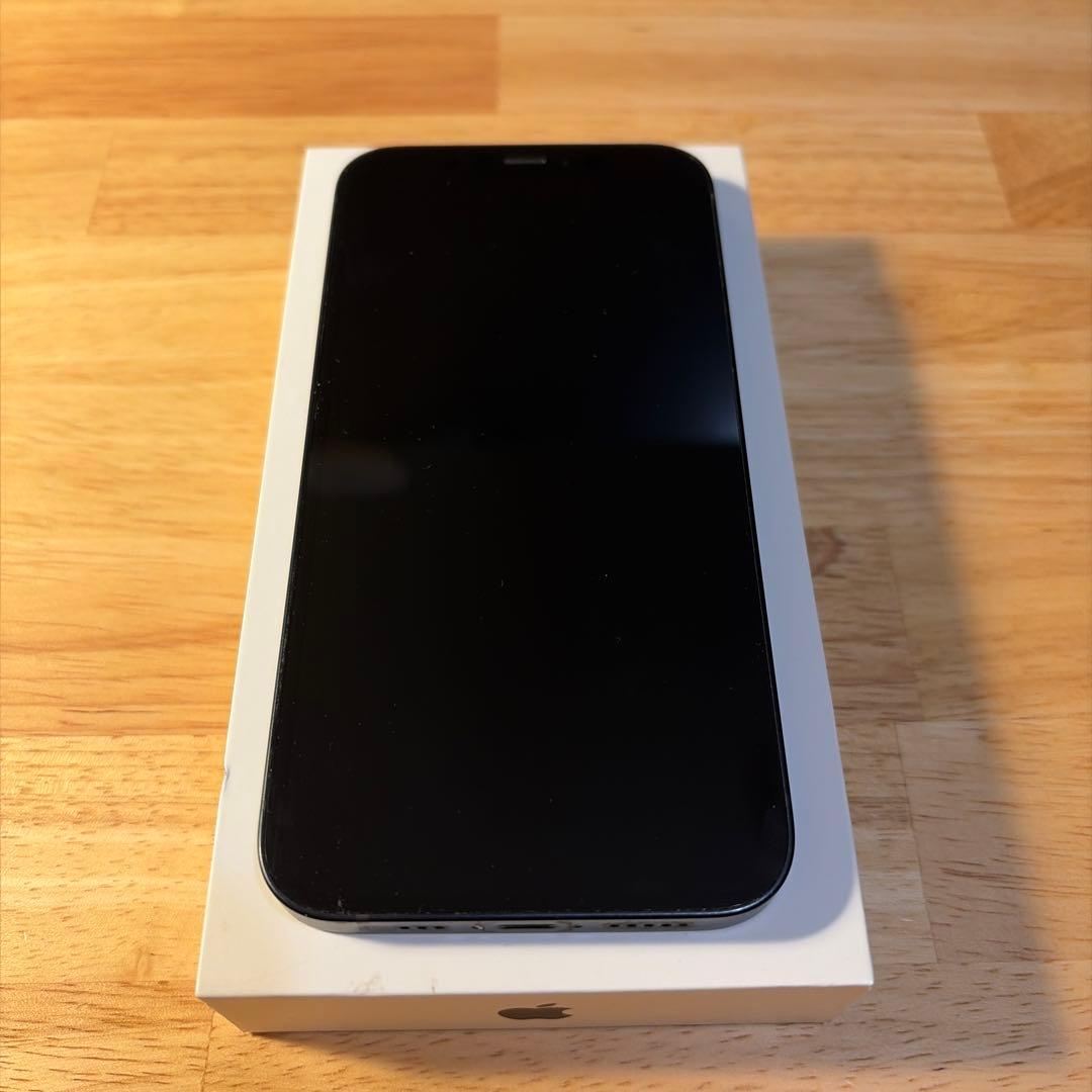 Apple iPhone 12 64GB ブラック　本体
