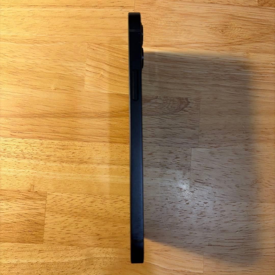 Apple iPhone 12 64GB ブラック　本体