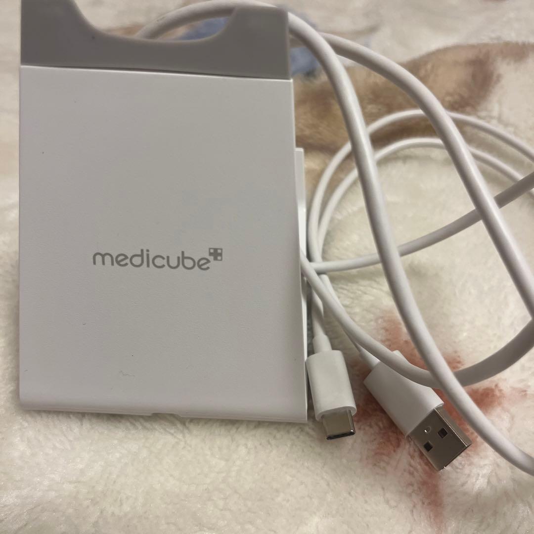 メディキューブ　EMS ダーマショット　ほぼ未使用です美品です✨