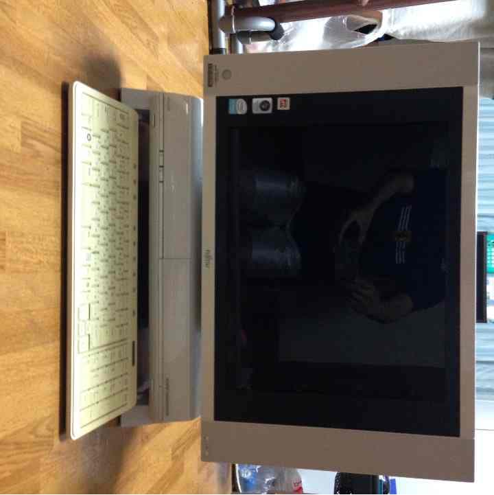 FUJITSU デスクトップパソコン  美品
