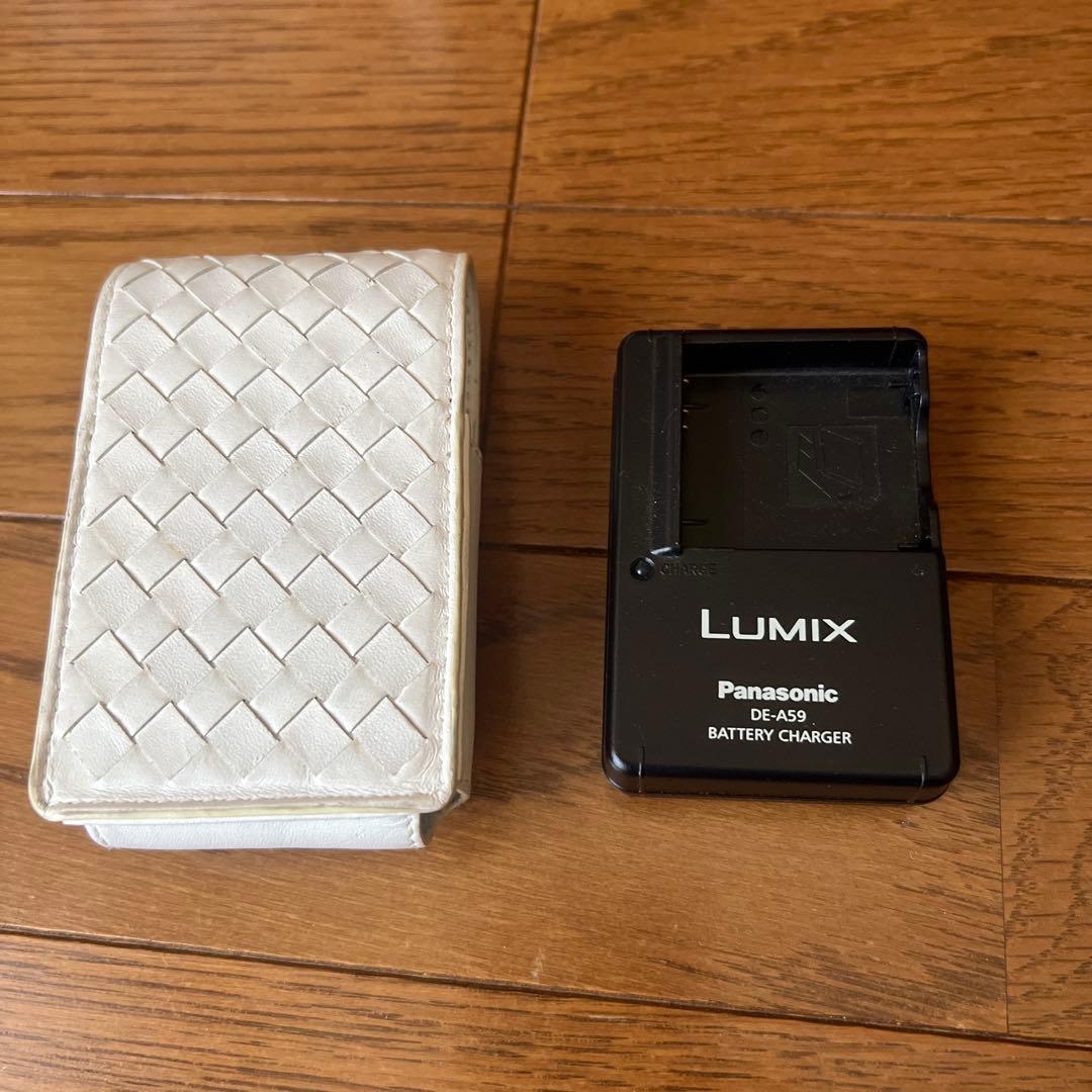 ⭐️Panasonic DMC-FX60 コンパクトデジタルカメラ動作確認済み⭐️