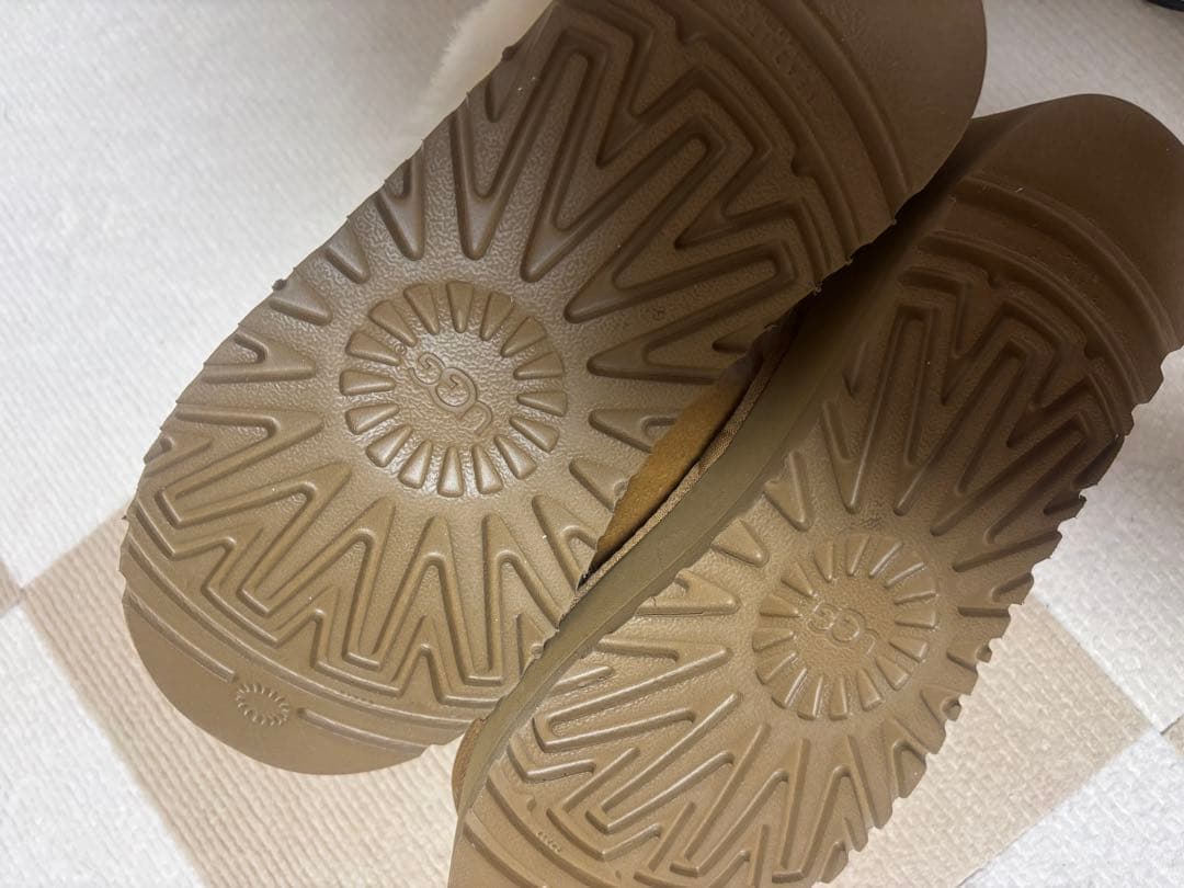 本日値下げ限定価額23.5cm厚底UGG ふわふわムートンブーツ ブラウン